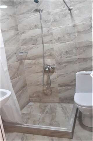 Отель Hotel Ramaz Paliani Местиа Двухместный номер Делюкс с 1 кроватью или 2 отдельными кроватями и балконом-6